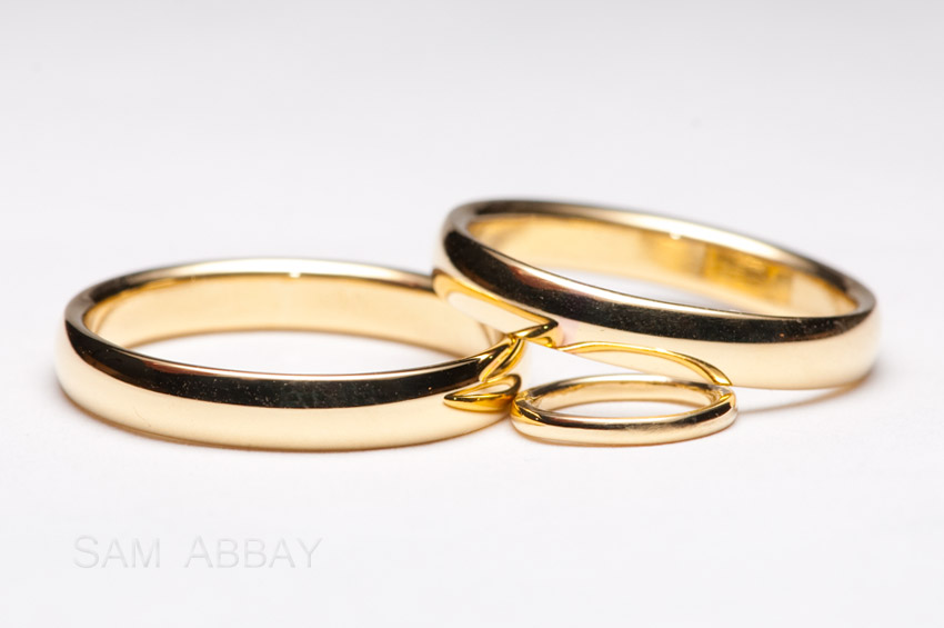 18K yellow wedding rings and baby ring