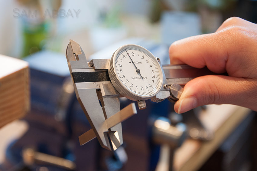 Measuring the thickness of ring stock